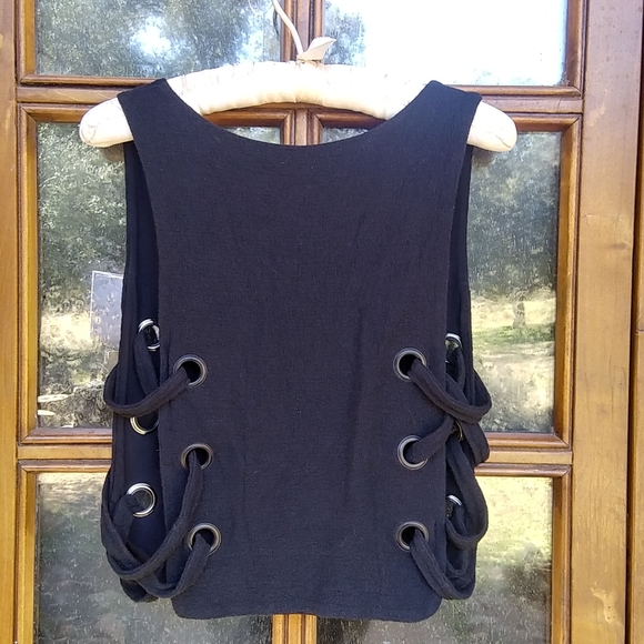 Summer top - Picture 2 of 2